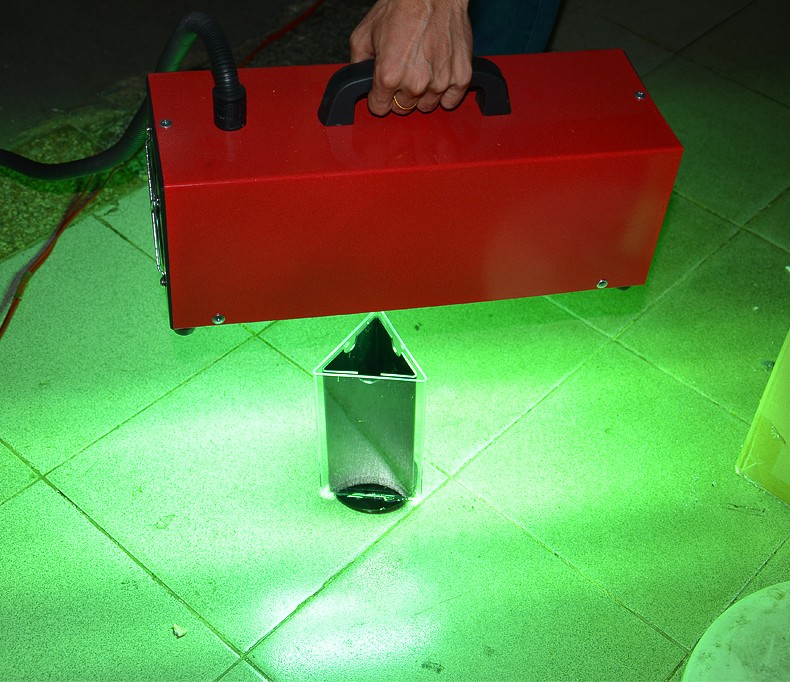 紅色手提式UV固化機(jī).jpg 紅色手提式UV固化機(jī).jpg